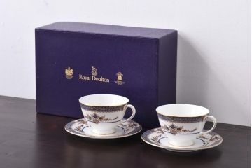 未使用品 ROYAL DOULTON(ロイヤルドルトン) 廃盤 BROADLANDS(ブロードランド) カップ&ソーサー2客セット(洋食器)