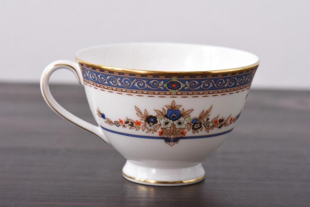 未使用品 ROYAL DOULTON(ロイヤルドルトン) 廃盤 BROADLANDS(ブロードランド) カップ&ソーサー2客セット(洋食器)