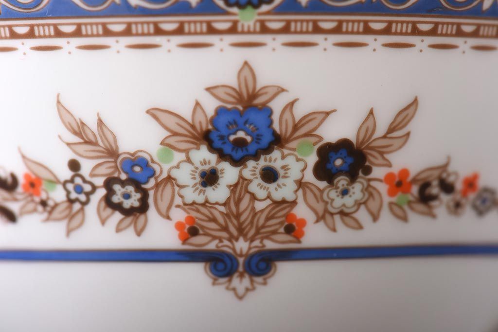 未使用品 ROYAL DOULTON(ロイヤルドルトン) 廃盤 BROADLANDS(ブロードランド) カップ&ソーサー2客セット(洋食器)