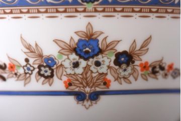 未使用品 ROYAL DOULTON(ロイヤルドルトン) 廃盤 BROADLANDS(ブロードランド) カップ&ソーサー2客セット(洋食器)