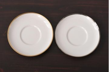 未使用品　ノリタケ(Noritake、日陶)　海外輸出　アイボリーチャイナ　トリオ2客セット・箱付き(カップ、ソーサー、プレート)