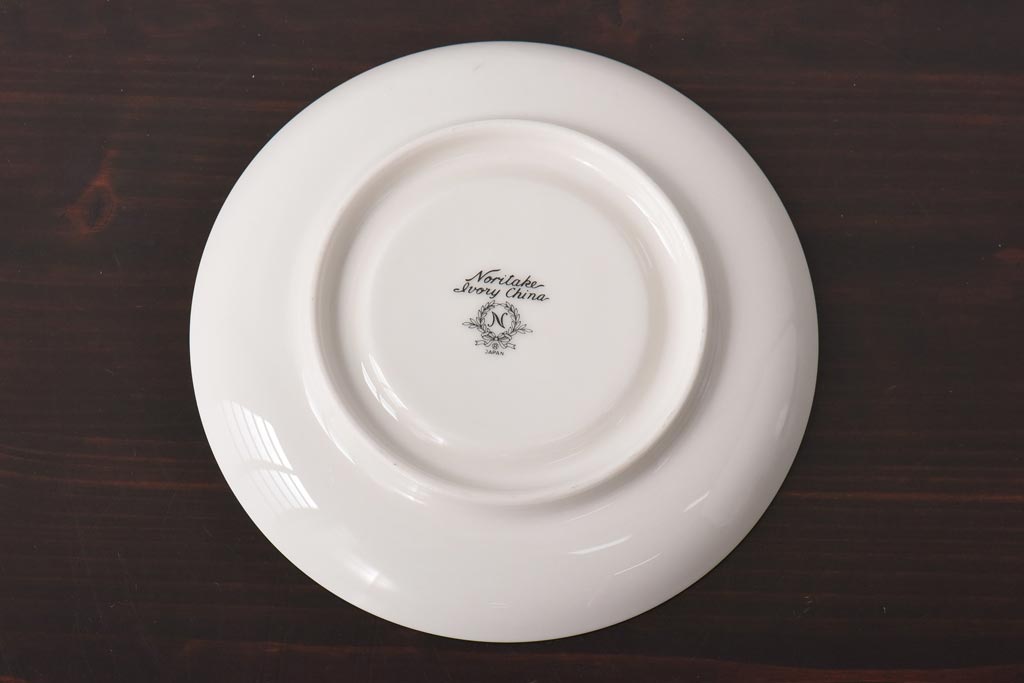 未使用品　ノリタケ(Noritake、日陶)　海外輸出　アイボリーチャイナ　トリオ2客セット・箱付き(カップ、ソーサー、プレート)