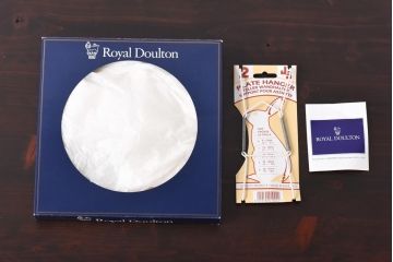 未使用品　ROYAL DOULTON(ロイヤルドルトン)　BRITISH OWLS　プレート(皿、洋食器)
