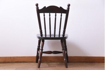中古　松本民芸家具　16型スピンドルチェア　シックな色味とクラシカルなデザインがお洒落なチェア(ダイニングチェア、椅子)