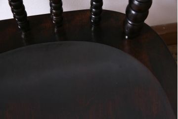 中古　松本民芸家具　16型スピンドルチェア　シックな色味とクラシカルなデザインがお洒落なチェア(ダイニングチェア、椅子)