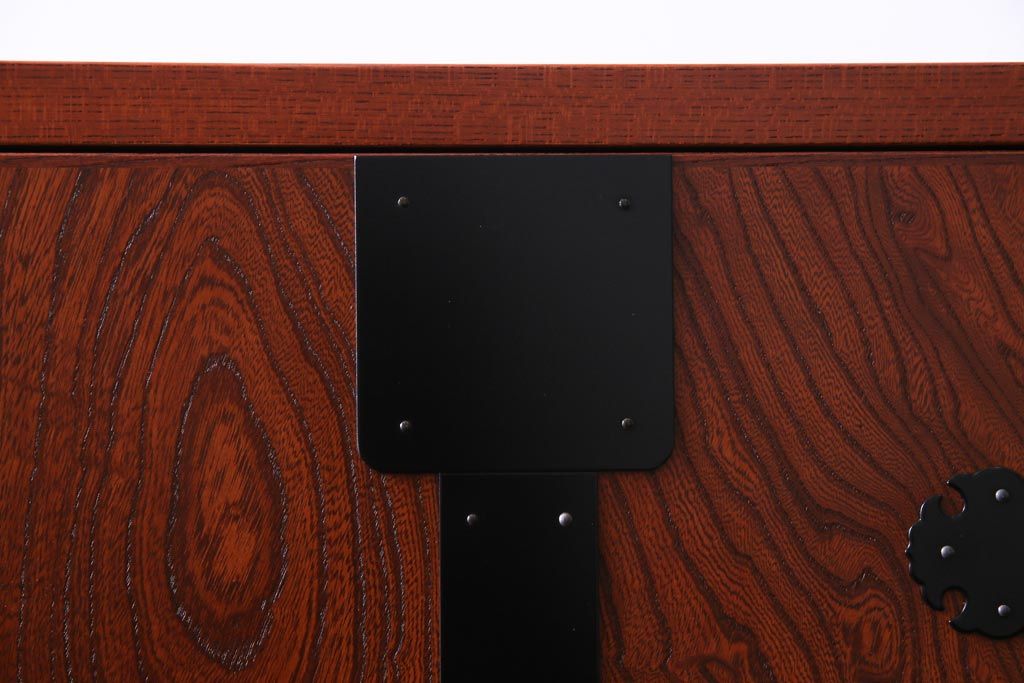 中古　民芸家具　高級品　品のある佇まいが目を引く重ねタンス(箪笥、戸棚、引き出し、衣装箪笥)