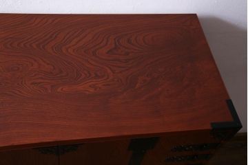 中古　民芸家具　高級品　品のある佇まいが目を引く重ねタンス(箪笥、戸棚、引き出し、衣装箪笥)