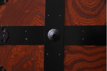 中古　民芸家具　高級品　品のある佇まいが目を引く重ねタンス(箪笥、戸棚、引き出し、衣装箪笥)