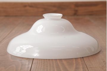 昭和初期　戦前　円盤型のシェードが魅力的なペンダントライト(天井照明、電笠)(1)