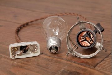 昭和初期　戦前　円盤型のシェードが魅力的なペンダントライト(天井照明、電笠)(1)