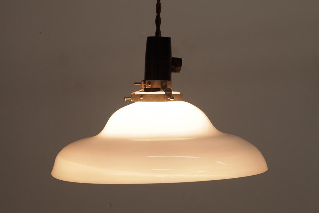 昭和初期　戦前　円盤型のシェードが魅力的なペンダントライト(天井照明、電笠)(2)