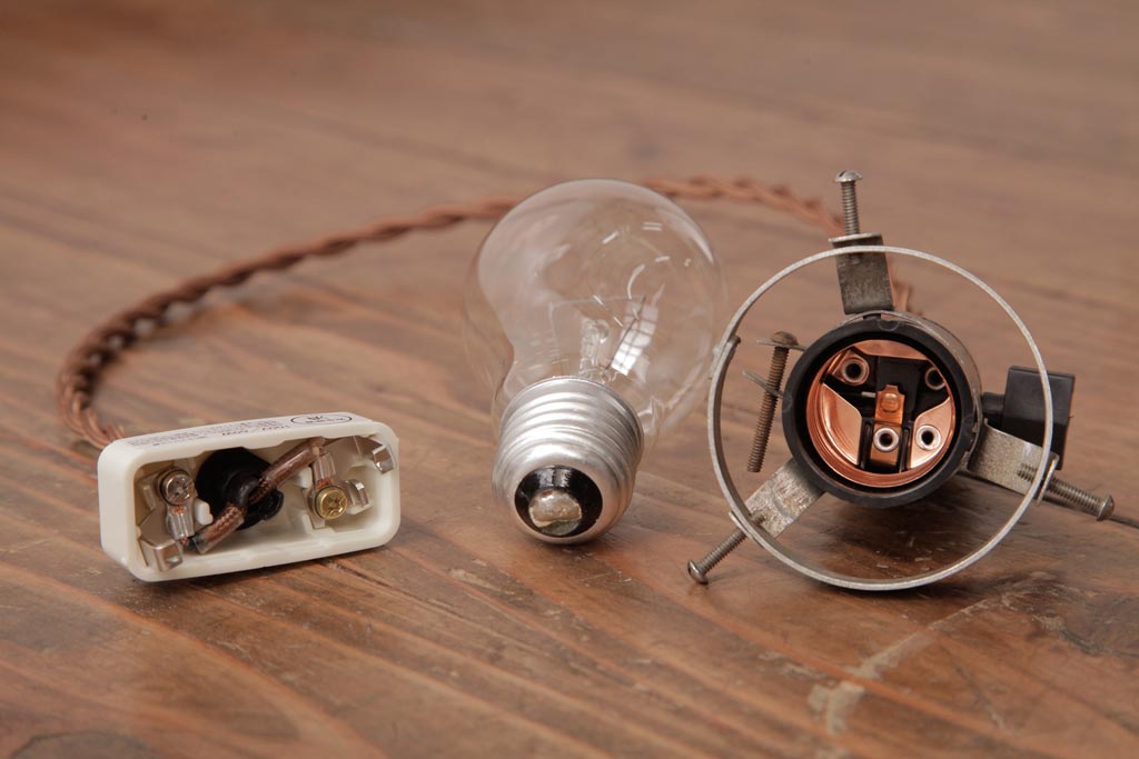 昭和初期　戦前　円盤型のシェードが魅力的なペンダントライト(天井照明、電笠)(2)