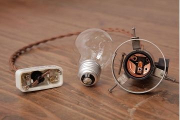 昭和初期　戦前　円盤型のシェードが魅力的なペンダントライト(天井照明、電笠)(2)