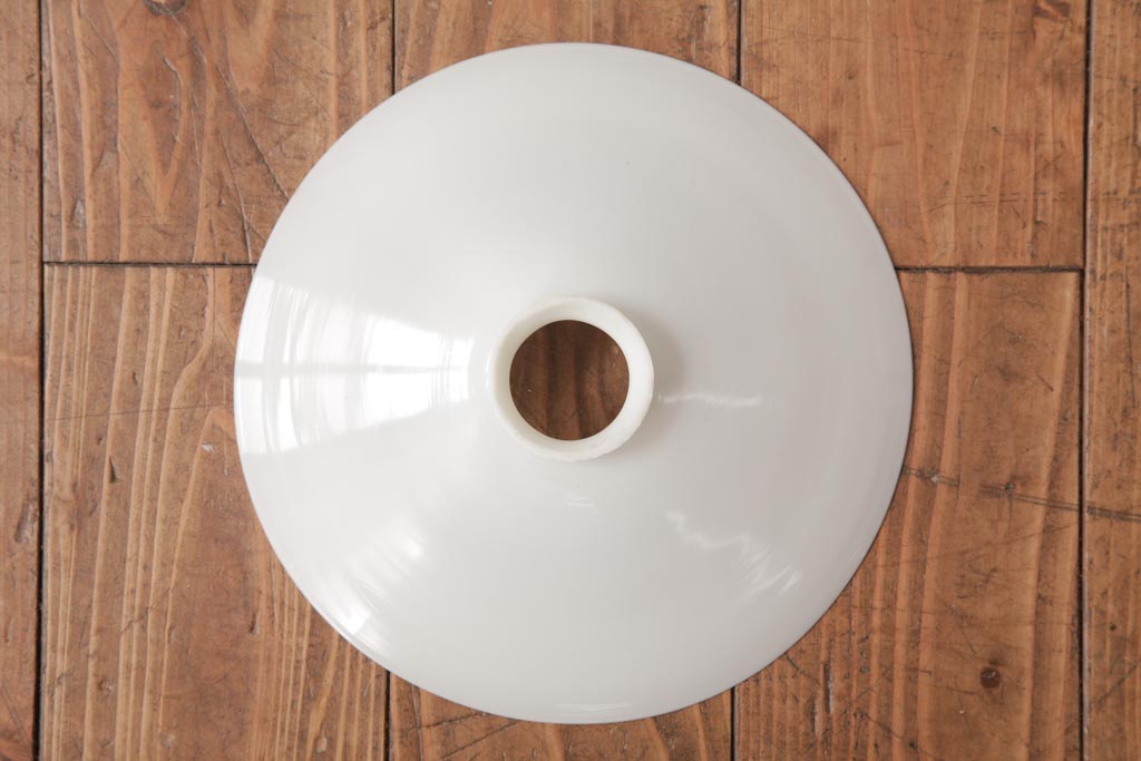 昭和初期　戦前　ノスタルジックな平笠シェードの天井照明(吊り下げ照明、ペンダントライト)(1)