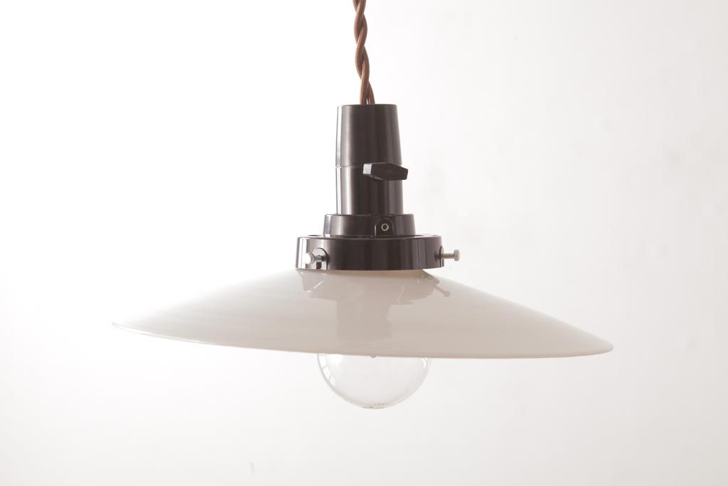 昭和初期　戦前　ノスタルジックな平笠シェードの天井照明(吊り下げ照明、ペンダントライト)(2)