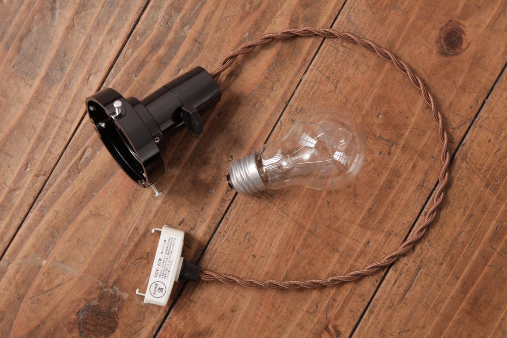 昭和初期　戦前　ノスタルジックな平笠シェードの天井照明(吊り下げ照明、ペンダントライト)(2)