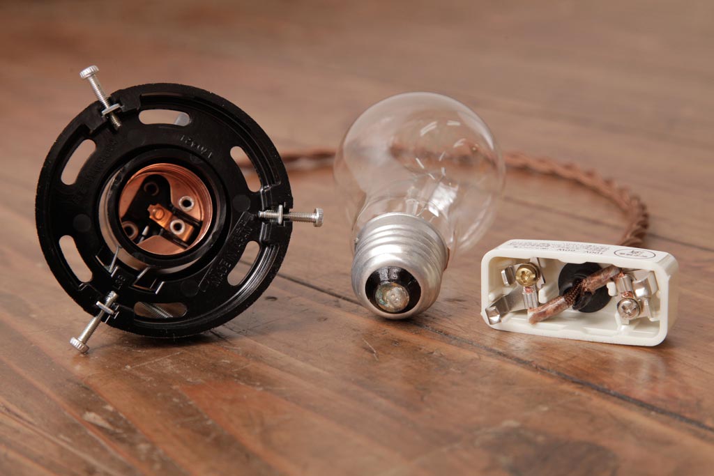 昭和初期　戦前　ノスタルジックな平笠シェードの天井照明(吊り下げ照明、ペンダントライト)(2)