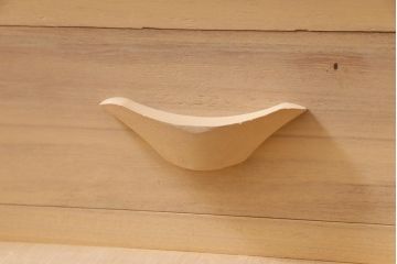 中古　国産　民芸箪笥　観音開き戸　貫録のある上質なつくりの脚付き収納棚(衣装箪笥)