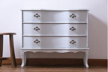 中古　リペイント　イタリア家具　フレンチテイストの魅力あふれるチェスト(引き出し、サイドボード)