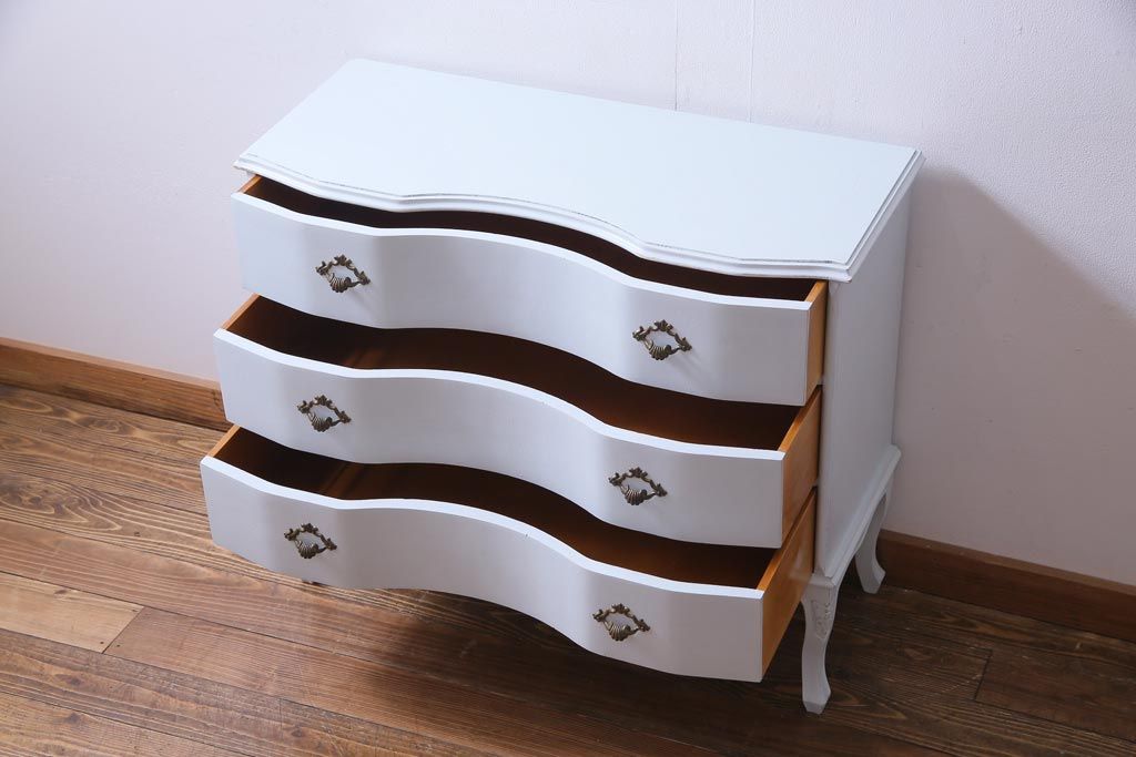 中古　リペイント　イタリア家具　フレンチテイストの魅力あふれるチェスト(引き出し、サイドボード)