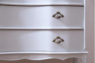 中古　リペイント　イタリア家具　フレンチテイストの魅力あふれるチェスト(引き出し、サイドボード)