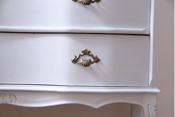 中古　リペイント　イタリア家具　フレンチテイストの魅力あふれるチェスト(引き出し、サイドボード)