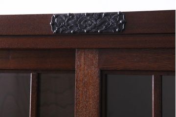 中古美品　国産　高級民芸家具　欅材・桐材　威厳のある雰囲気が魅力的な食器棚(収納棚、戸棚)