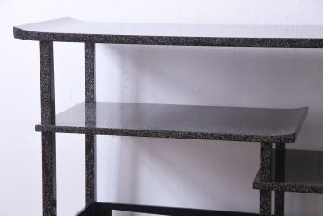 アンティーク家具　最高級品!　漆塗り　煌びやかな意匠が目を引く総散螺鈿蒔絵飾り棚(茶棚、戸棚)(R-034689)