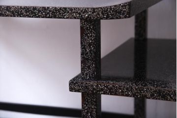 アンティーク家具　最高級品!　漆塗り　煌びやかな意匠が目を引く総散螺鈿蒔絵飾り棚(茶棚、戸棚)(R-034689)