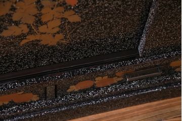 アンティーク家具　最高級品!　漆塗り　煌びやかな意匠が目を引く総散螺鈿蒔絵飾り棚(茶棚、戸棚)(R-034689)