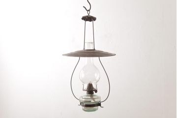 アンティーク雑貨　昭和レトロ　くすんだ風合いが味わい深いオイルランプ(吊りランプ、5分芯)