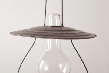 アンティーク雑貨　昭和レトロ　くすんだ風合いが味わい深いオイルランプ(吊りランプ、5分芯)