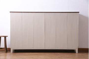 ペイント家具　ダイヤ・モール・すりガラス　シャビーな雰囲気がお洒落なサイドボード(収納棚)
