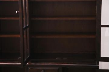 中古　北海道民芸家具　OM118　美しい木肌とシックな佇まいが魅力的なブックケース(食器棚、飾り棚、収納棚)(定価約60万円)