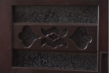 ラフジュ工房オリジナル　古建具リメイク　透かし意匠が魅力的な壁掛け戸棚(収納棚、ウォールラック)(1)