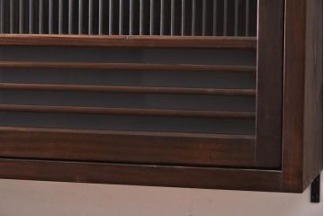 ラフジュ工房オリジナル　建具リメイク　桟とガラスのデザインが目を引く壁掛け収納棚(戸棚、ウォールラック)