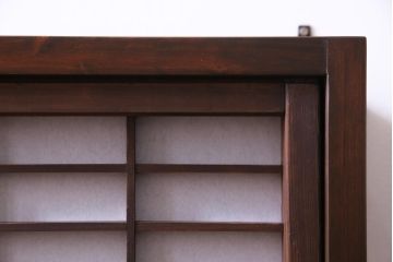 ラフジュ工房オリジナル　古建具リメイク　障子戸が和の雰囲気盛り上げる小振りな壁掛け戸棚(ウォールシェルフ、吊り戸棚)