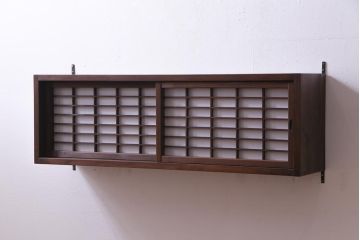 ラフジュ工房オリジナル　古建具リメイク　障子戸が和の雰囲気盛り上げる小振りな壁掛け戸棚(ウォールシェルフ、吊り戸棚)(1)