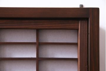 ラフジュ工房オリジナル　古建具リメイク　障子戸が和の雰囲気盛り上げる小振りな壁掛け戸棚(ウォールシェルフ、吊り戸棚)(1)
