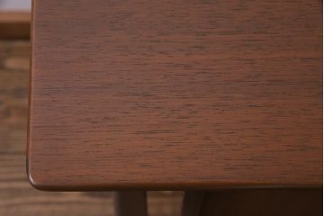 ヴィンテージ家具　北欧ビンテージ　G-PLAN(ジープラン)　BBシリーズ　レア　ハイセンスなデザインが魅力的なサイドボード(リビングボード、収納棚)