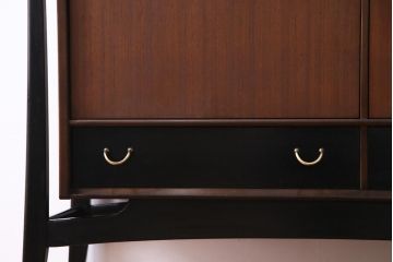 ヴィンテージ家具　北欧ビンテージ　G-PLAN(ジープラン)　BBシリーズ　レア　ハイセンスなデザインが魅力的なサイドボード(リビングボード、収納棚)