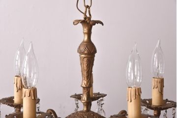 フランスビンテージ　青銅製　ゴージャスで凝ったデザインのガラスドロップシャンデリア(5灯、天井照明)