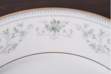 中古　ノリタケ(Noritake)　NOBLE(ノーブル) 2600　金彩　清楚な雰囲気漂う小花柄の小皿5枚セット(プレート、洋食器)(1)