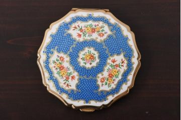 アンティーク雑貨　イギリス　Stratton(ストラットン)　箱・ポーチ付き　クイーンタイプ　ヴィンテージコンパクト(ビンテージ)