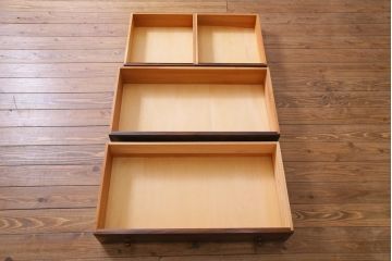 中古　松本民芸家具　すっきりとしたシルエットに美しい木目が映える整理タンス(箪笥、チェスト)