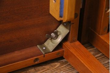 ヴィンテージ家具　北欧ビンテージ　チーク材　すっきりとした脚のネストテーブル(サイドテーブル)