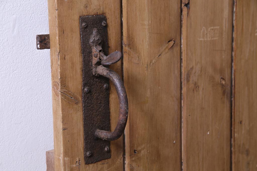 フランスアンティーク　素朴な雰囲気が魅力的なコテージドア(木製ドア、ディスプレイ、扉)(1)