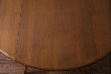 中古　ERCOL(アーコール)　スタイリッシュなデザインが目をひくバタフライテーブル(ドロップリーフテーブル、ダイニングテーブル)(1)