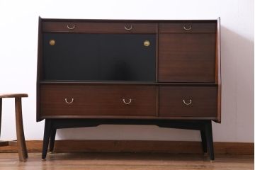 G-PLAN(ジープラン)　北欧スタイル家具　BBシリーズ　サイドボード(サイドキャビネット)(2)