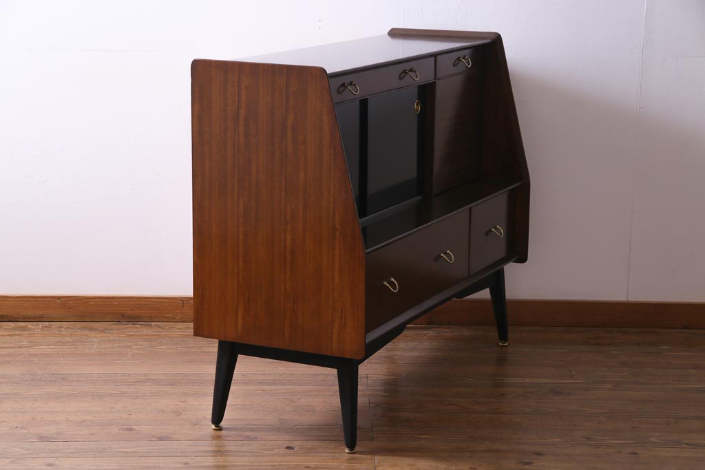 G-PLAN(ジープラン)　北欧スタイル家具　BBシリーズ　サイドボード(サイドキャビネット)(2)